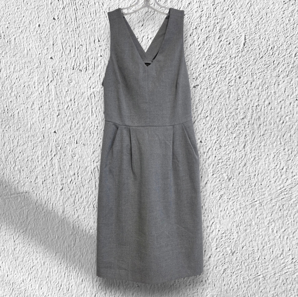 Banana Republic V-neck Pleated Gray Dress With Bow Size 2 Petite